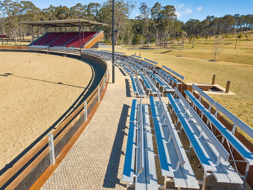 BAB Aluminium outdoor seating willinga park